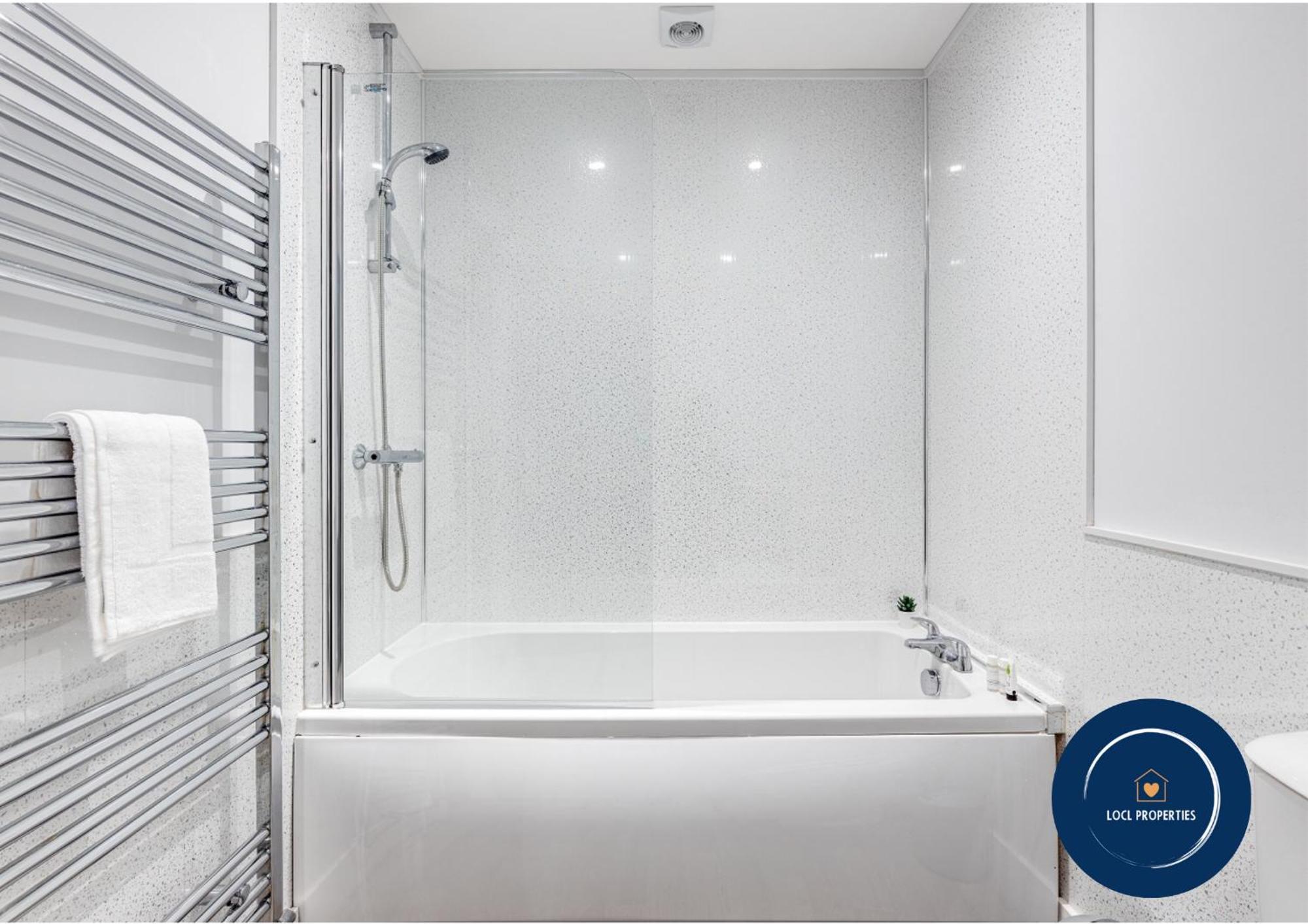 Raglan 3 - Central Apartment With Free Parking Scarborough Exterior photo